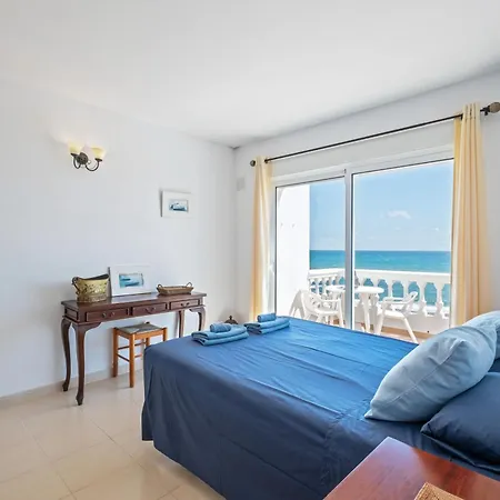 Beachfront Bliss Seaside Retreat Apartment *