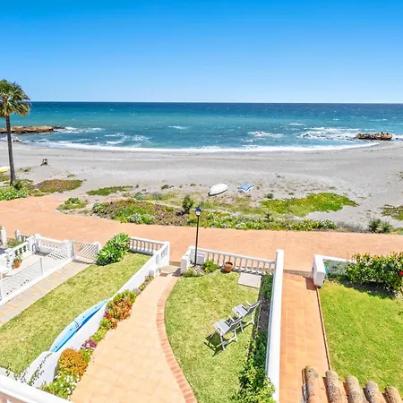 Beachfront Bliss Seaside Retreat Apartment *